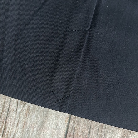 Tommy Bahama straight pencil skirt - Picture 7 of 8